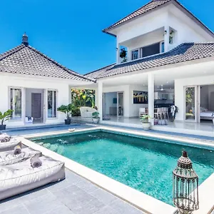 Maviba Seminyak (Bali)